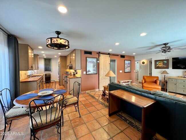 Foto del edificio - 37801 N Cave Creek Rd