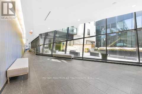 Photo du bâtiment - 629 King St W