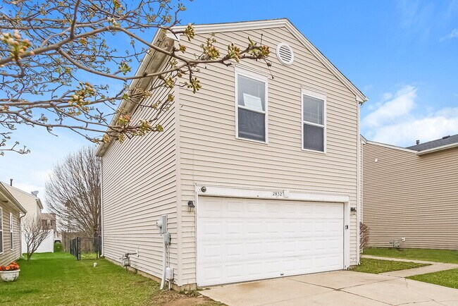 Building Photo - 2832 Ludwig Dr