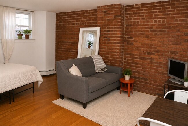 Foto del edificio - 23 E Springfield St