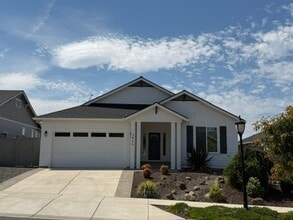 Building Photo - 3844 Arena Dr