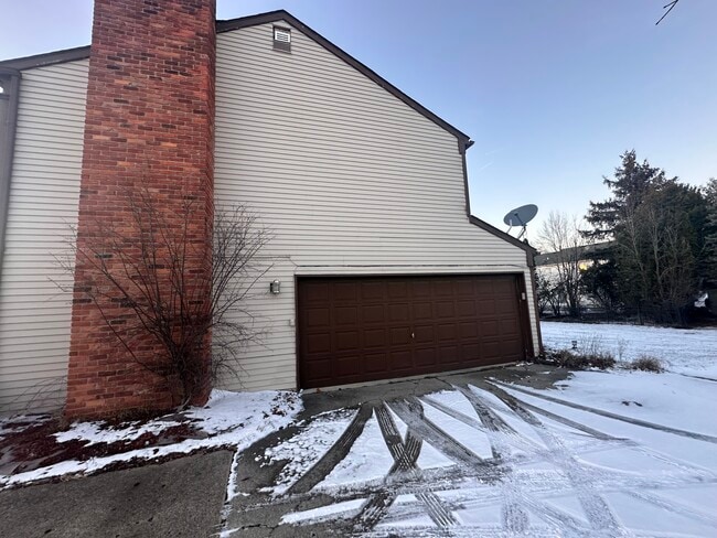 Building Photo - 5226 Cedarhurst Dr