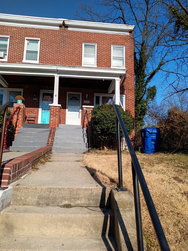Front - 4114 Harris Ave