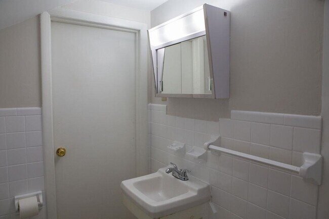 Foto del edificio - 180 N Main St