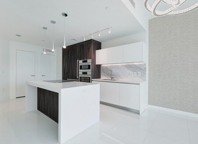 Foto del edificio - 851 NE 1st Ave