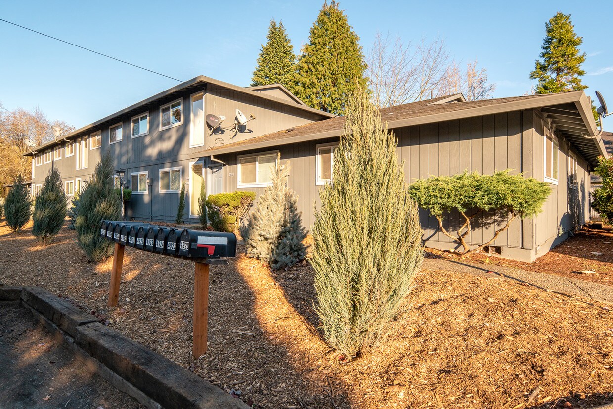 Primary Photo - 4938 SW 59th Ave