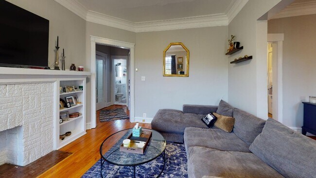 Building Photo - 1544 W Arthur #3 - HUGE 1bd/1ba