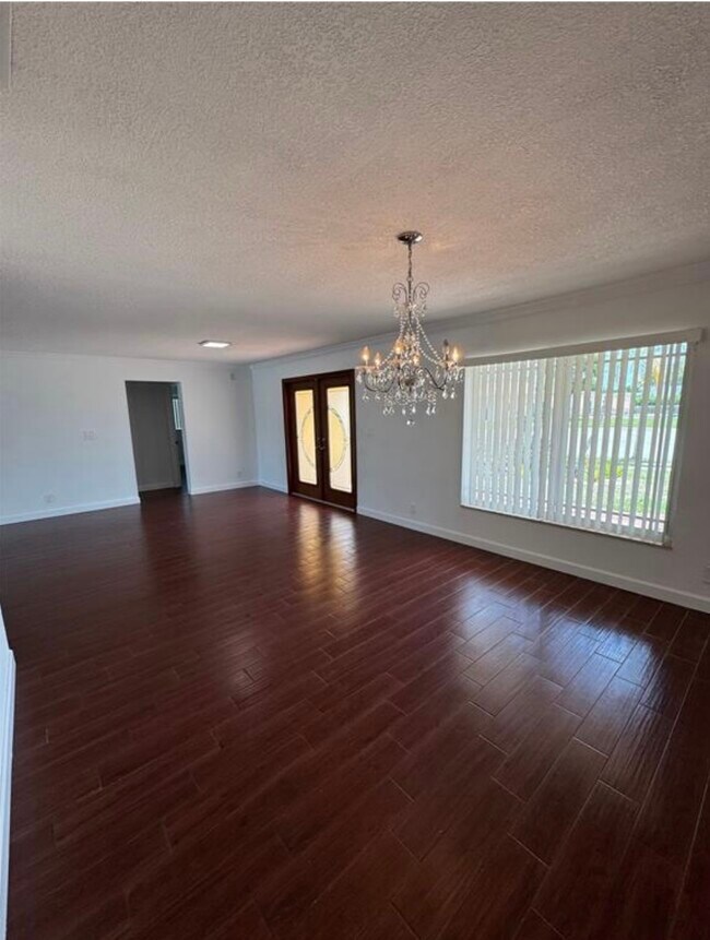Foto del edificio - 16746 Waters Edge Dr