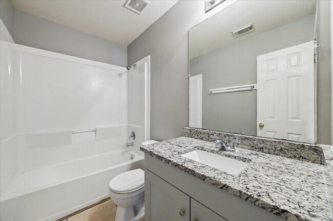 Foto del edificio - 15835 S Alley Ct