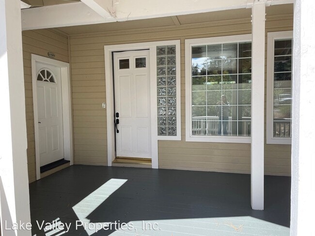 Building Photo - 4 br, 2.5 bath House - 1634 Skyline Ave.