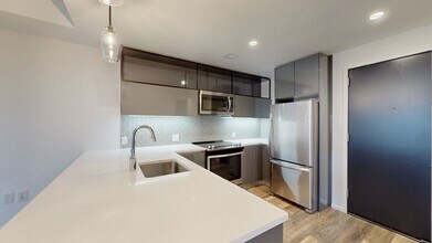 Interior Photo - 345 Harrison