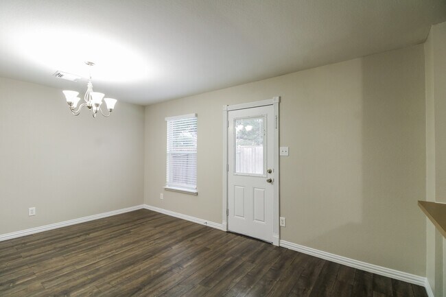 Building Photo - 439 Remington Park Ct