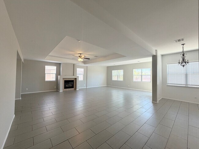 Building Photo - Lovely & Spacious 4,400+ Sq. Ft. Home with Flexible Living Space