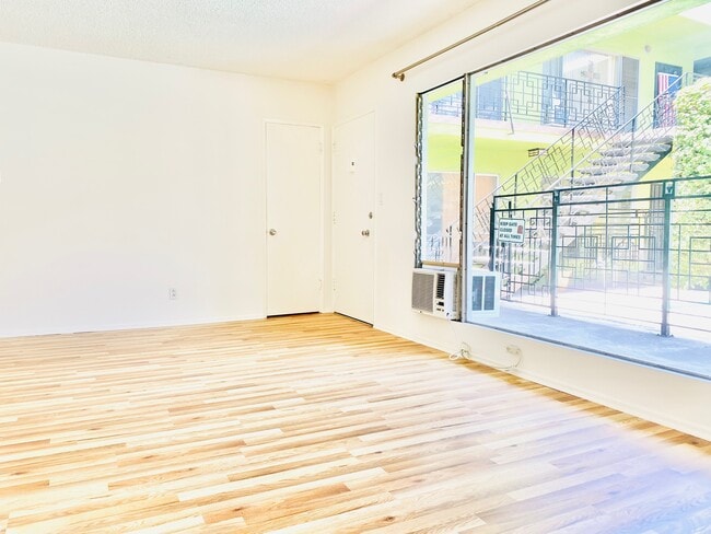 Building Photo - 1845 Canyon Dr