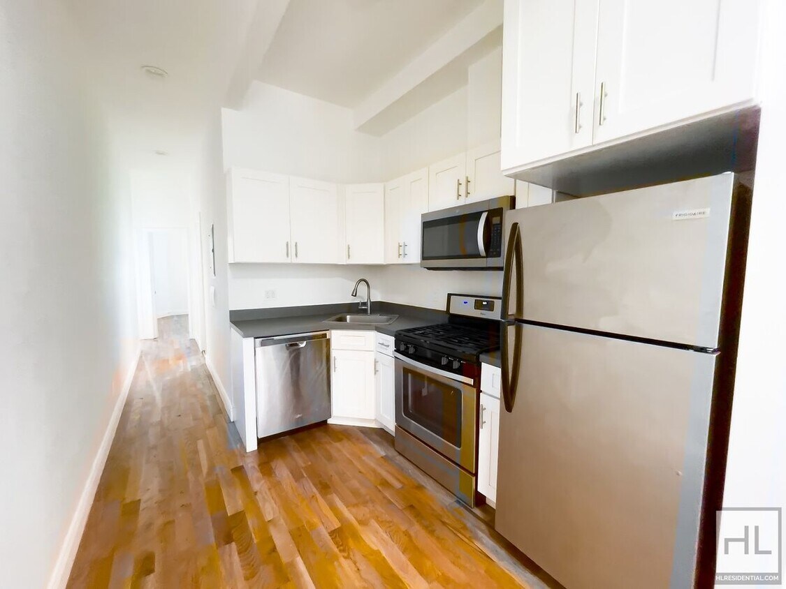 Foto principal - WYCKOFF AVENUE