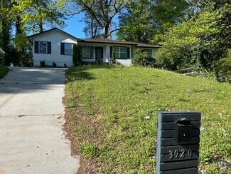 Building Photo - 3020 Pasadena Dr