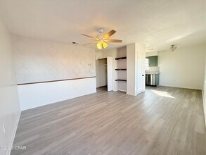 Building Photo - 506 N 11th St