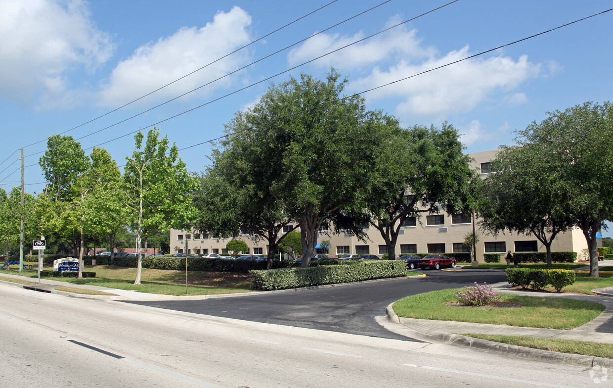 Primary Photo - Heritage Oaks of Palm Harbor