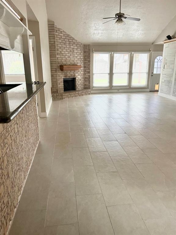 Foto del edificio - 22706 Garden Canyon Dr