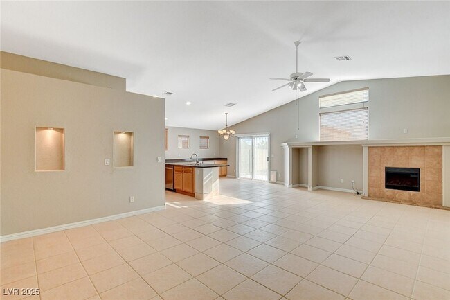 Building Photo - 1125 E Azure Ave