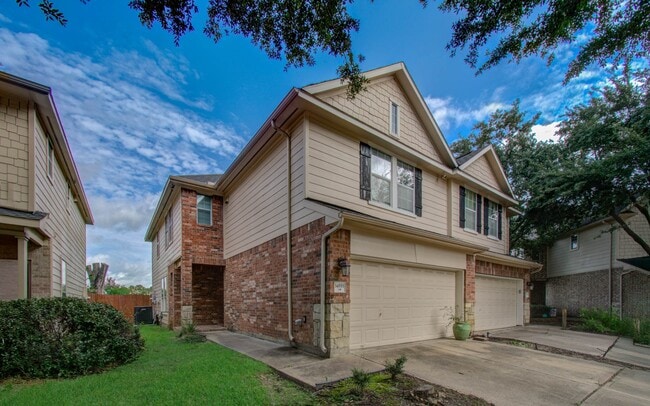 Building Photo - 14555 Gleaming Rose Dr