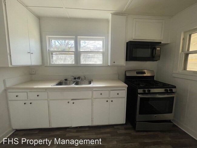 Foto del edificio - 2 br, 1 bath House - 741 N West Ave