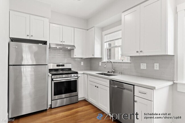 Building Photo - 2 br, 1 bath 4plex - 833 Erie St, Oakland,...