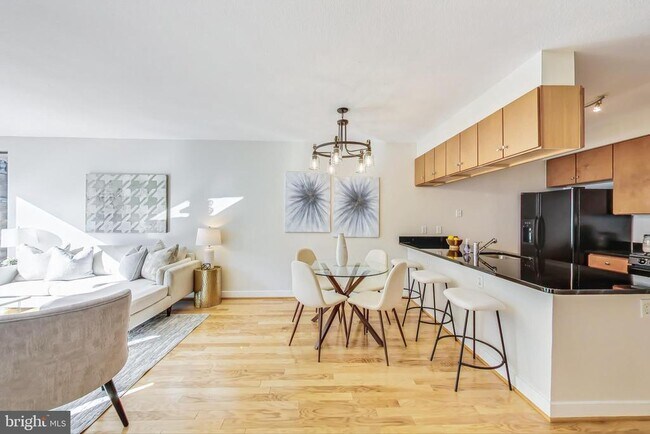 Foto del edificio - 1117 10th St NW