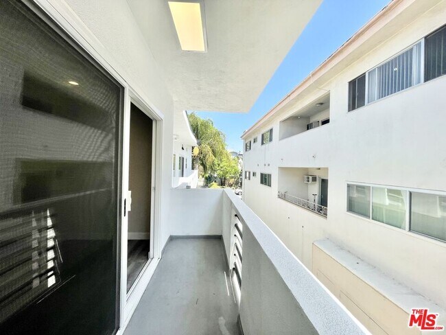 Foto del edificio - 1037 S Shenandoah St