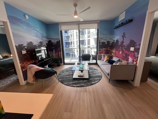 Foto del edificio - 556 NE 57th St