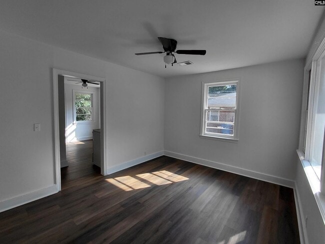 Building Photo - 129 Hendrix St