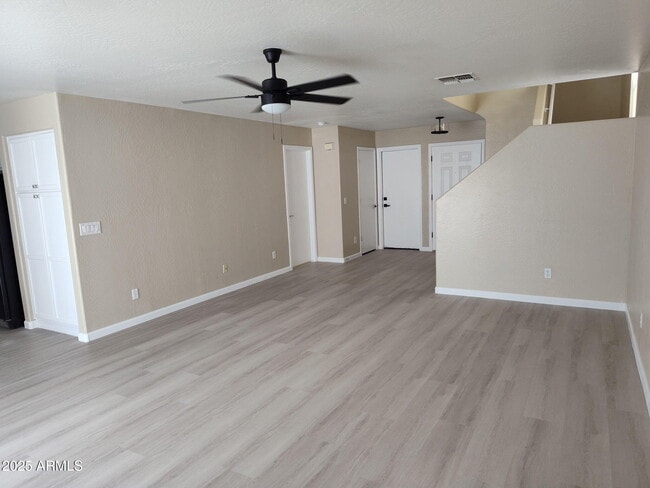 Foto del edificio - 65 N 224th Ln