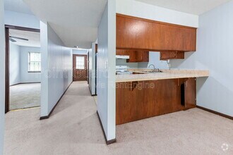 Building Photo - 7101 N Chas Dr