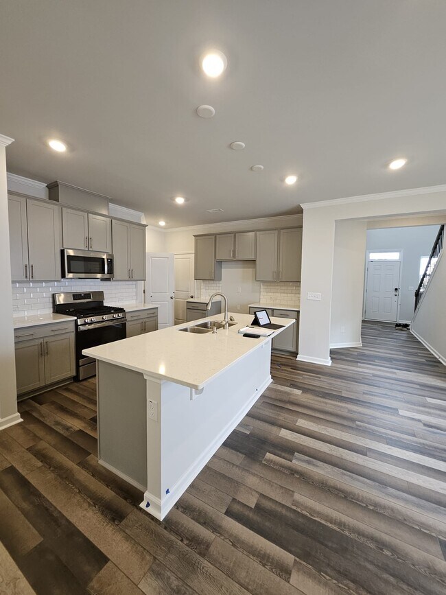 Building Photo - 2509 Tobacco Root Dr