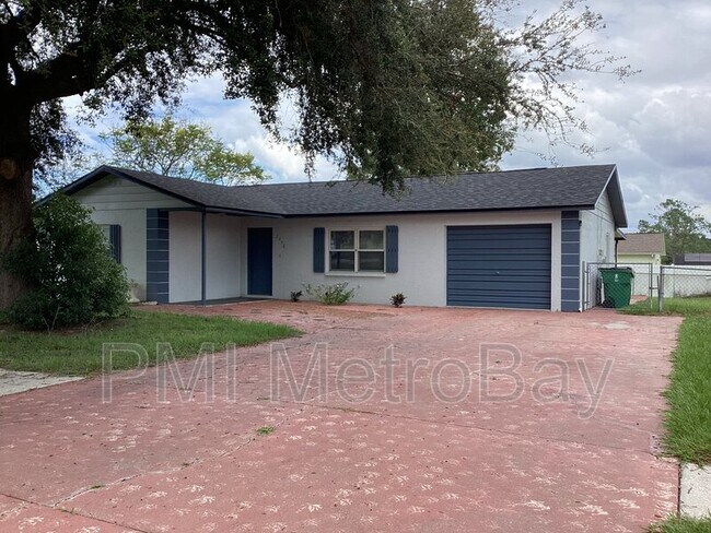 Building Photo - 7250 Applegate Dr