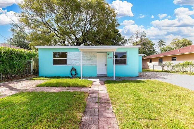 Building Photo - 2210 NW 5th St