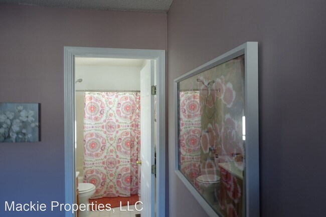 Building Photo - 3 br, 2.5 bath House - 2291 South Sweetbri...