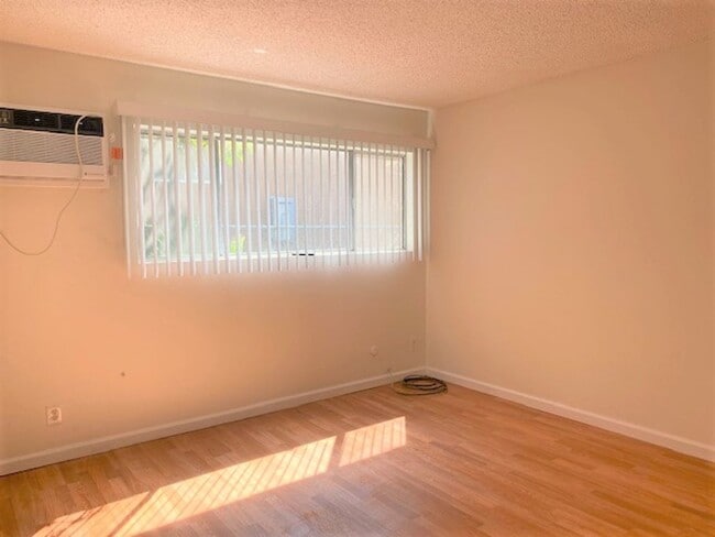 Foto del edificio - Charming 1-Bedroom Apartment Located in Va...
