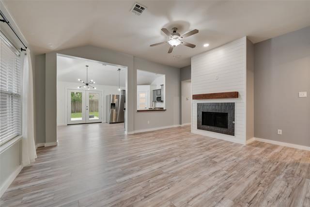 Foto principal - 9216 Newport Ln