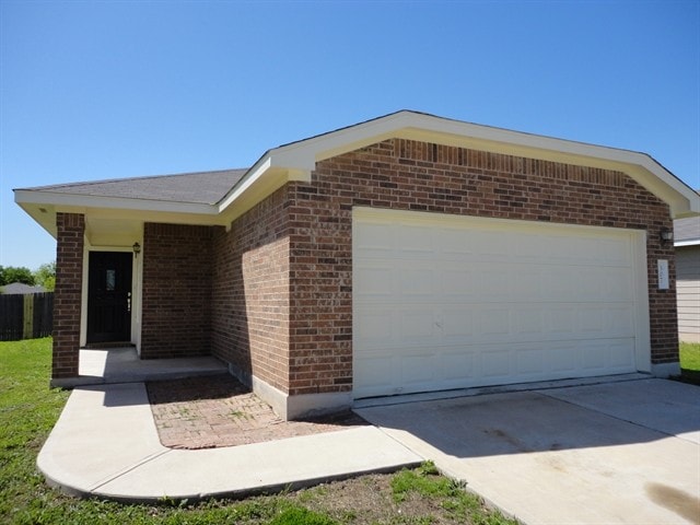Primary Photo - 307 Quail Hollow Dr