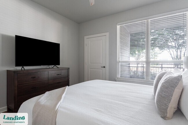 Foto del edificio - 4300 Cromwell Dr