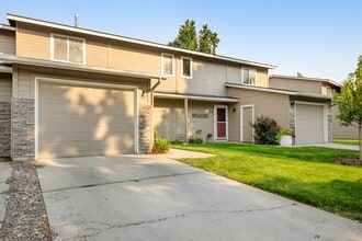 Building Photo - 2566 S Waterbury Ln