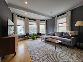 Building Photo - 503 Huron Ave