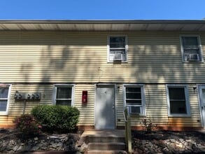 Building Photo - 78 Oak Ridge Dr