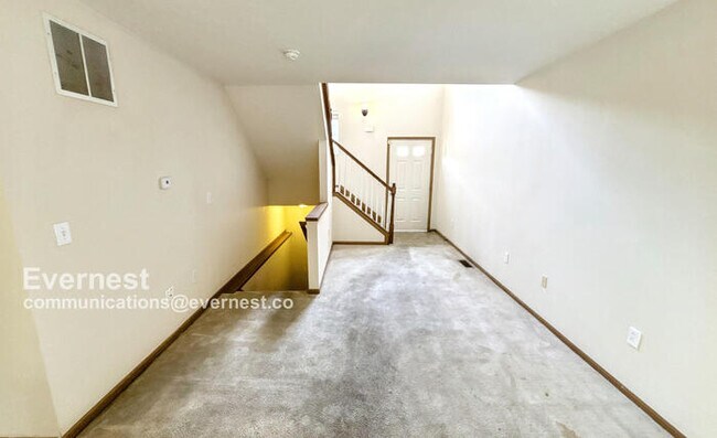 Foto del edificio - 177 Prairie Creek Way