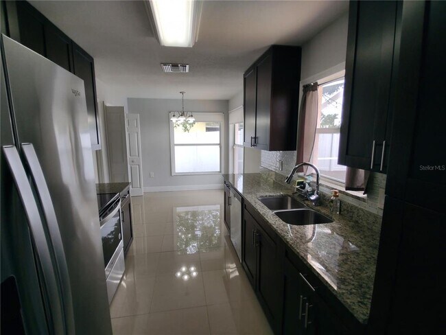 Building Photo - 709 Chilt Dr