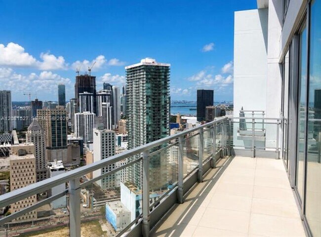Foto del edificio - 90 SW 3rd St