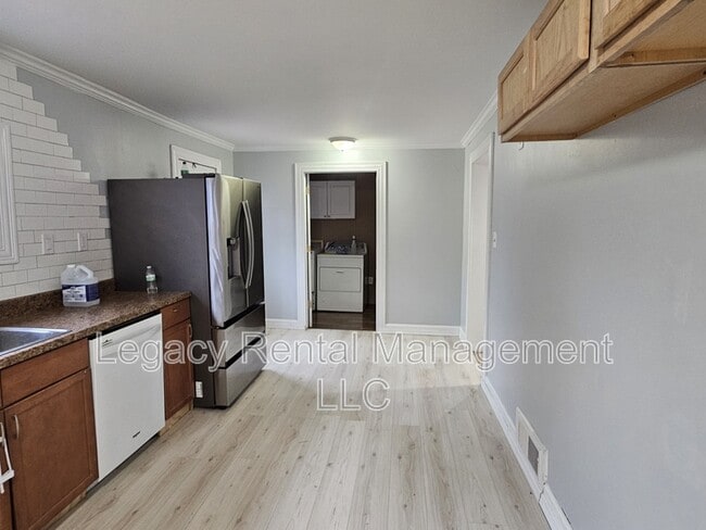 Foto del edificio - 2303 Old Berwick Rd