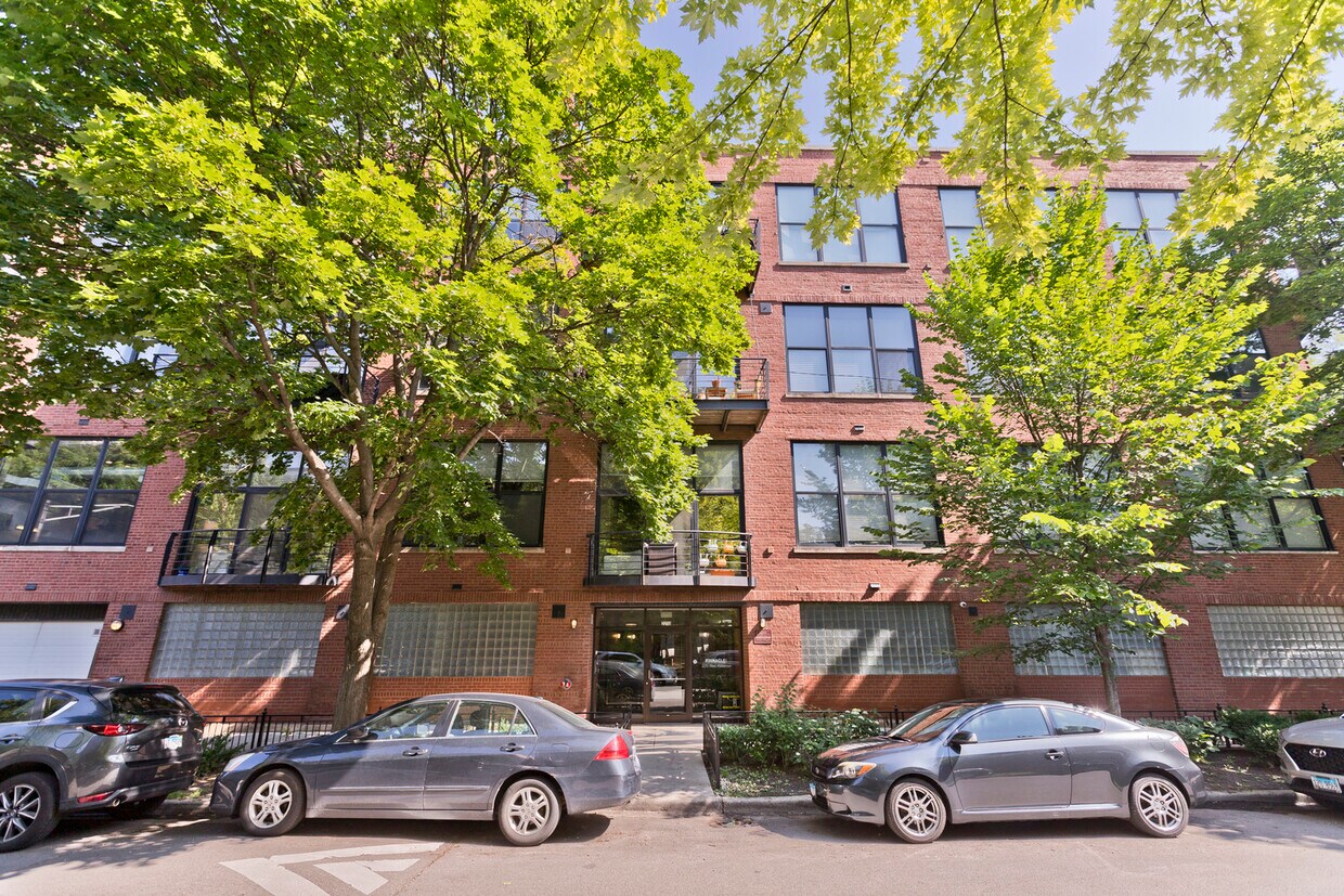 Foto principal - 2210 W Wabansia Ave