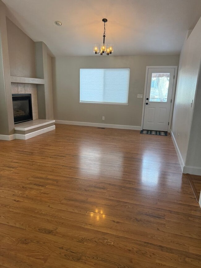 Building Photo - BEAUTIFULLY UPDATED 3BD HOME FOR RENT